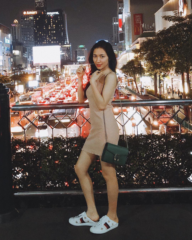 Chịu chi như Hòa Minzy: Sắm hẳn giày gần 20 triệu chỉ để đi đạp gót!