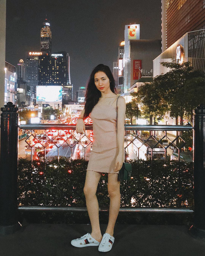 Chịu chi như Hòa Minzy: Sắm hẳn giày gần 20 triệu chỉ để đi đạp gót!