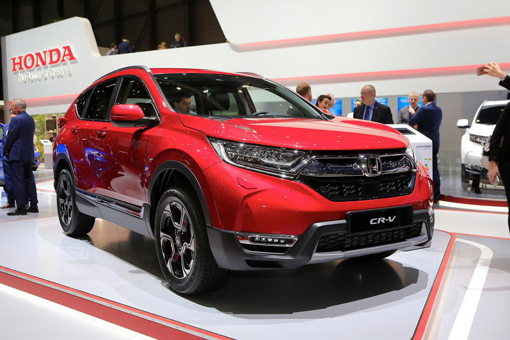Ảnh thực tế Honda CR-V bản hybrid tại châu Âu