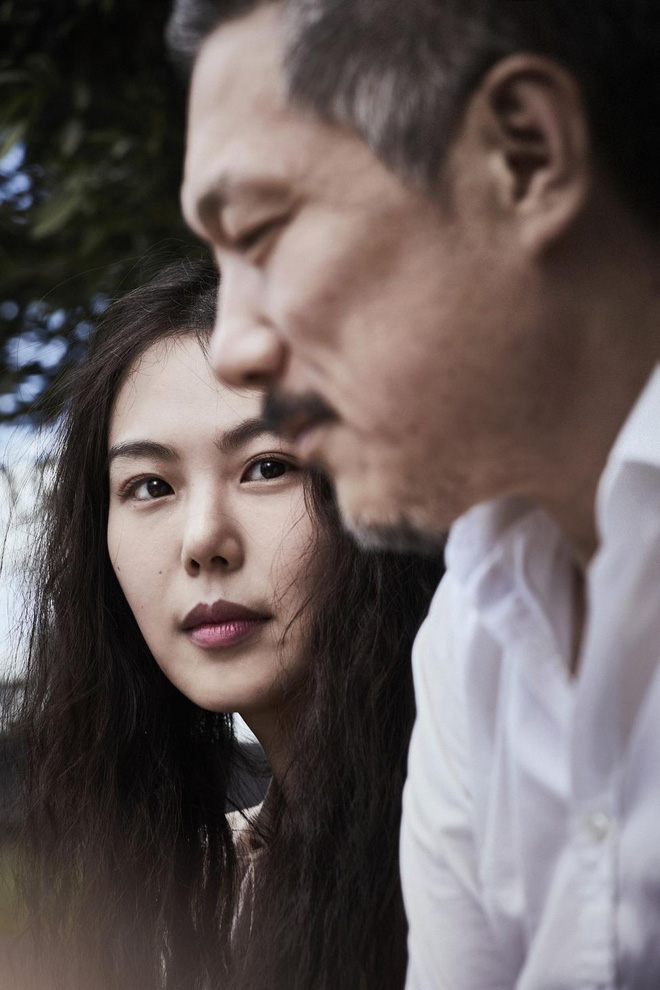 Kim Min Hee và đạo diễn già chia tay sau 1 năm công khai chuyện hẹn hò?