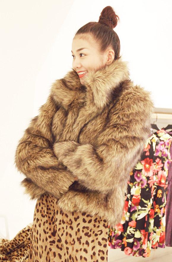 Bắt lỗi trang phục các chàng thì chê bất tiện còn nàng trông quê mùa, sến sẩm!