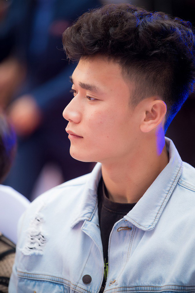 Bùi Tiến Dũng xuất hiện cực ngầu cạnh Hoa hậu, nhưng đây mới là câu trả lời của Mỹ Linh về mối quan hệ này