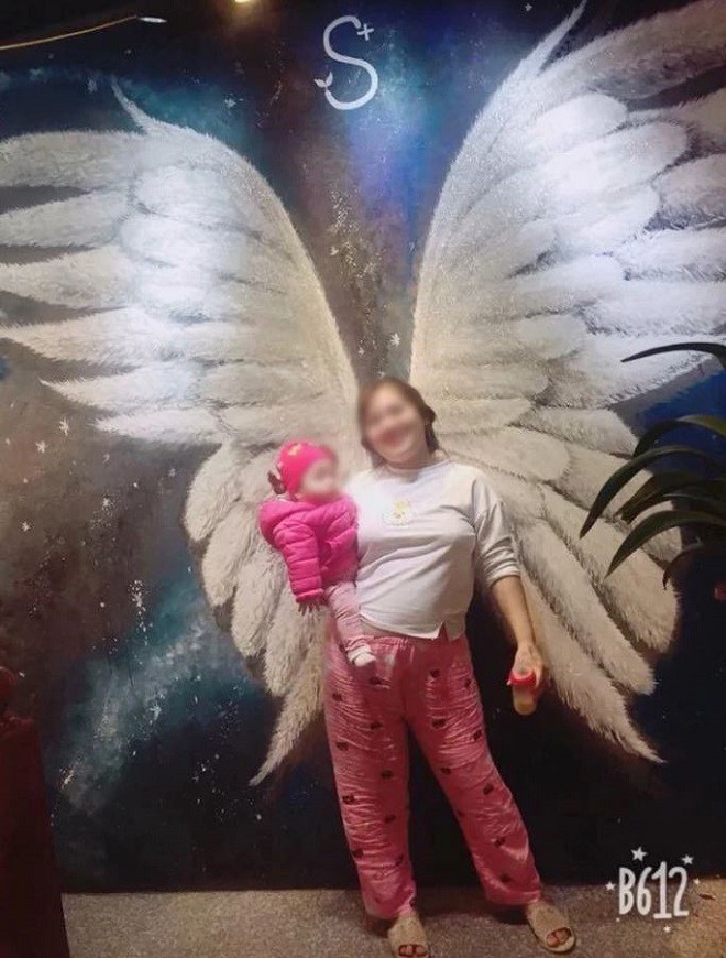 Sự thật trần trụi đằng sau bức ảnh khi thiên thần có con khiến chị em vừa thích thú vừa thương cảm cho chính mình