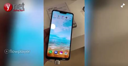 Đua nhau bắt chước iPhone X: Đánh đổi danh dự để tìm sự sống