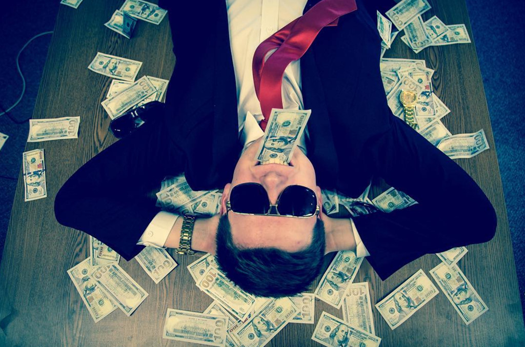 Cuộc sống xa hoa của các triệu phú tiền ảo