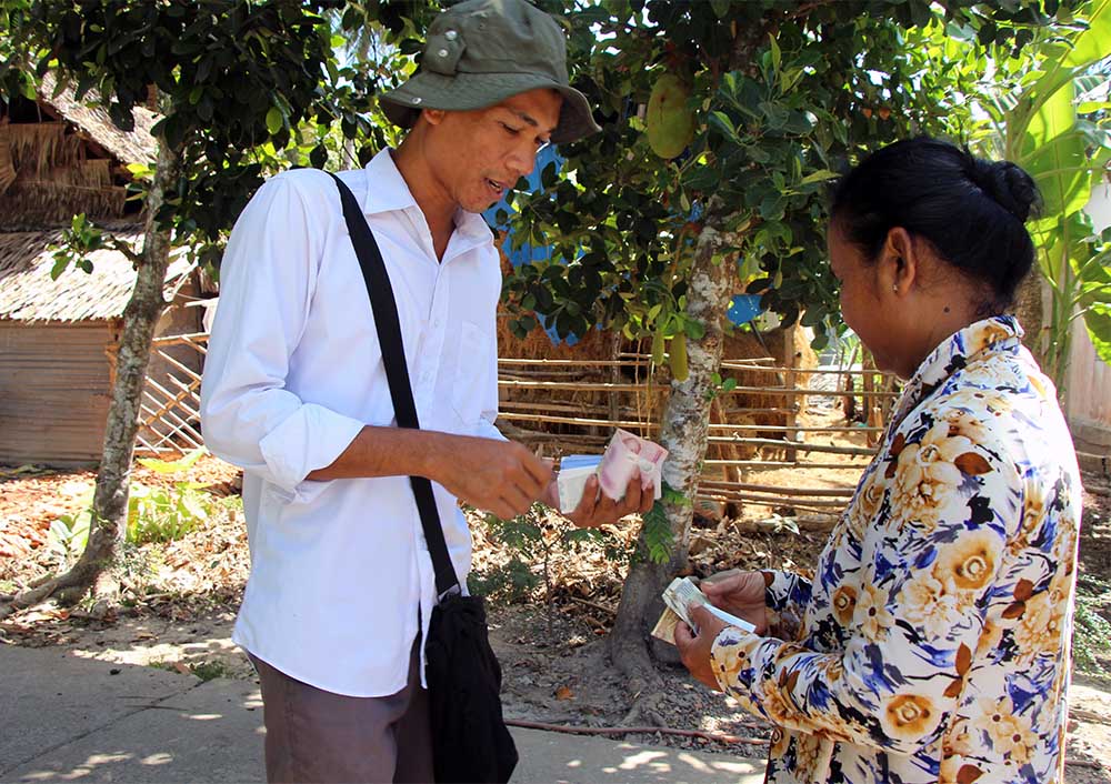 Chuyện người bán vé số có điểm thi công chức cao ngất ở miền Tây