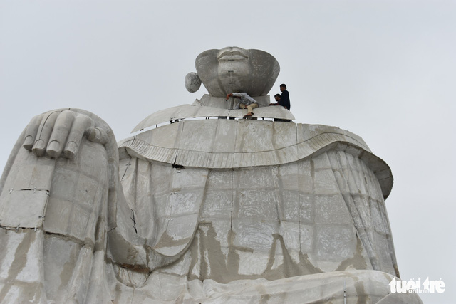 Xử phạt 30 triệu đồng và tháo dỡ tượng Bà Chúa Xứ trên Núi Sam