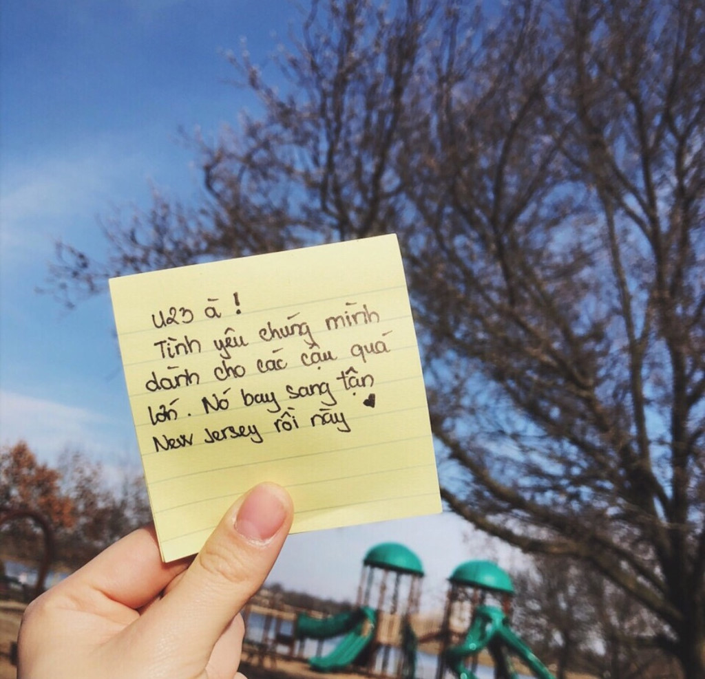 Cổ động viên bóng đá đưa U23 Việt Nam đi khắp thế gian