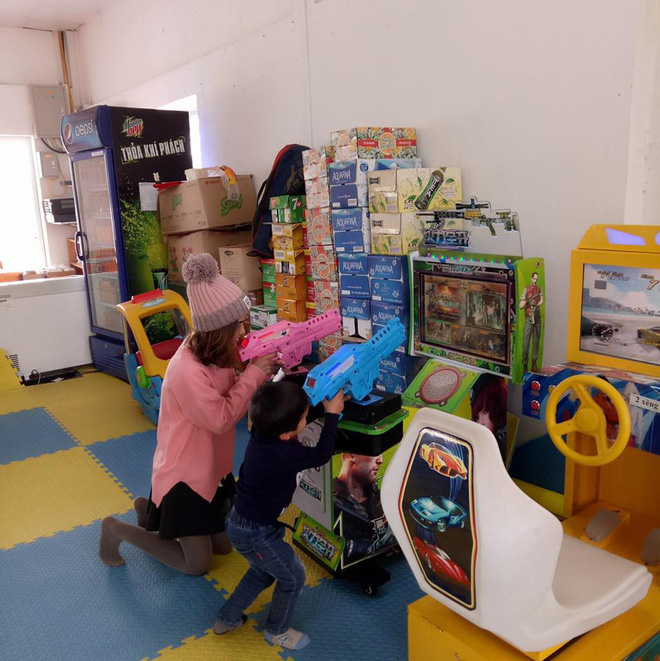 Cô vợ cũ lầy nhất năm, ly hôn chồng tiếc mỗi phải xa cây hồng xiêm: Hôm nào đưa con về, anh cho em ít hồng xiêm nhá