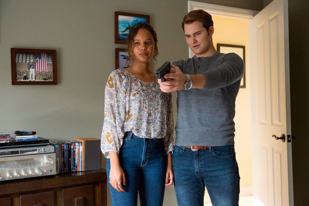 Đau lòng cô bé 13 tuổi treo cổ tự tử vì ám ảnh một cảnh trong phim