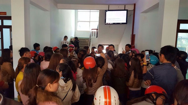 Bất chấp cuối tuần, Đắk Lắk họp khẩn vụ hơn 500 giáo viên bị chấm dứt hợp đồng