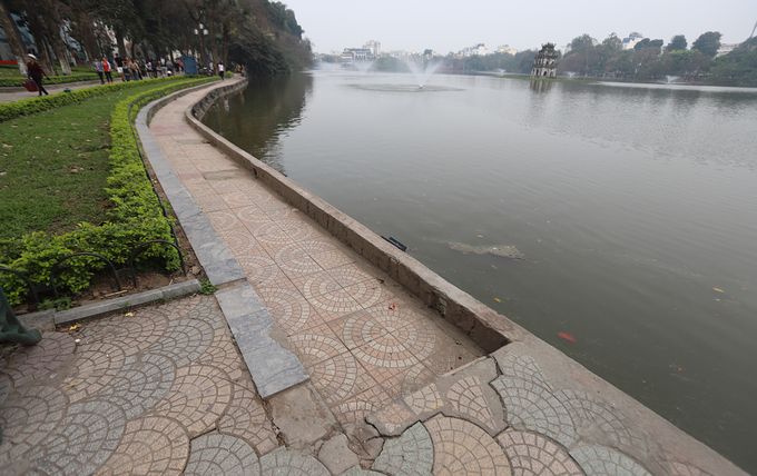 Hà Nội đề xuất lát đá hoa cương Bình Định cho vỉa hè Hồ Gươm