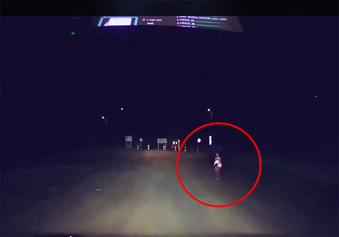 Diễn viên Lê Tuấn Anh kịp thời cứu bé gái 11 tuổi bán vé số bị kẻ xấu dụ dỗ