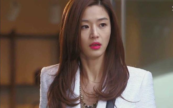 Ôm con đi cấp cứu không một xu dính túi, tôi muốn bỏ quách người vợ tiêu tiền như rác