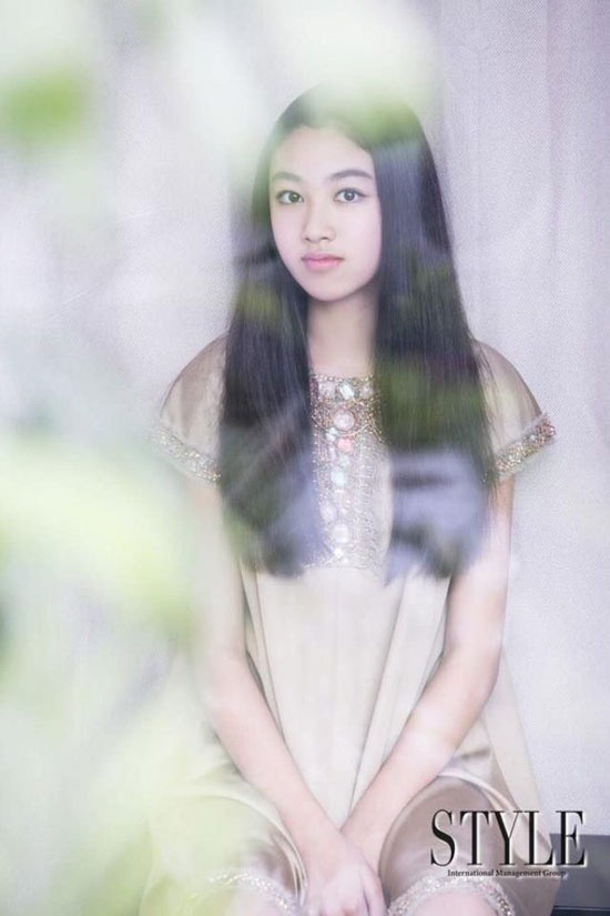 Nhan sắc tuổi 14 của con gái Ông trùm phim xã hội đen Hong Kong