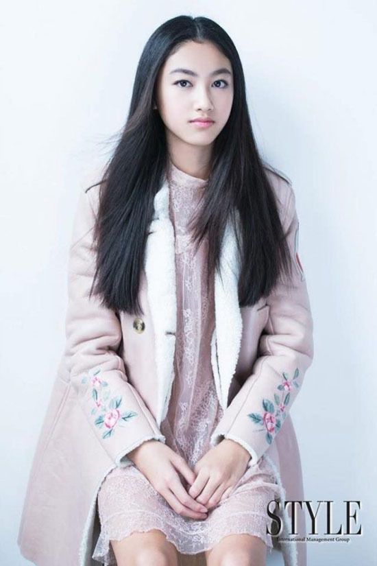 Nhan sắc tuổi 14 của con gái Ông trùm phim xã hội đen Hong Kong