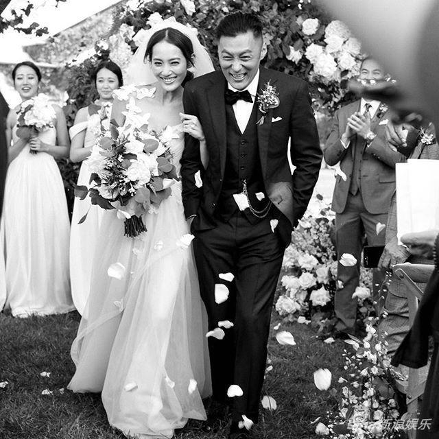 Vừa kết hôn, tài tử Vô Gian Đạo đã tháo nhẫn cưới, đánh vợ đang mang bầu