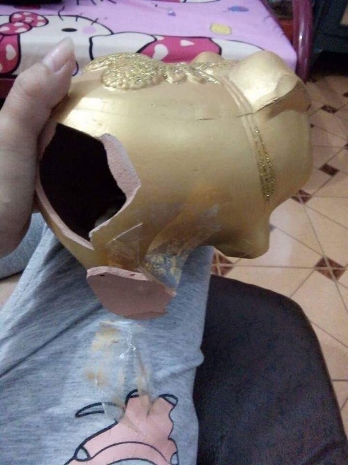 Kỷ niệm ‘tuổi thơ dữ dội’: Một tay ra sức vỗ béo heo đất, tay còn lại dùng nhíp rút ruột