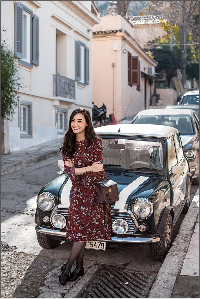 Cứ đến đầu mùa Xuân/Hè là những thiết kế váy hoa lại rộ lên với đủ mọi kiểu dáng Cứ đến đầu mùa Xuân/Hè là những thiết kế váy hoa lại rộ lên với đủ mọi kiểu dáng