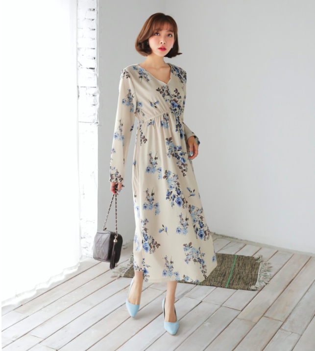 Cứ đến đầu mùa Xuân/Hè là những thiết kế váy hoa lại rộ lên với đủ mọi kiểu dáng Cứ đến đầu mùa Xuân/Hè là những thiết kế váy hoa lại rộ lên với đủ mọi kiểu dáng