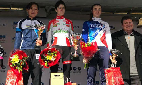 Nguyễn Thị Thật về nhì giải đua xe đạp ở Pháp