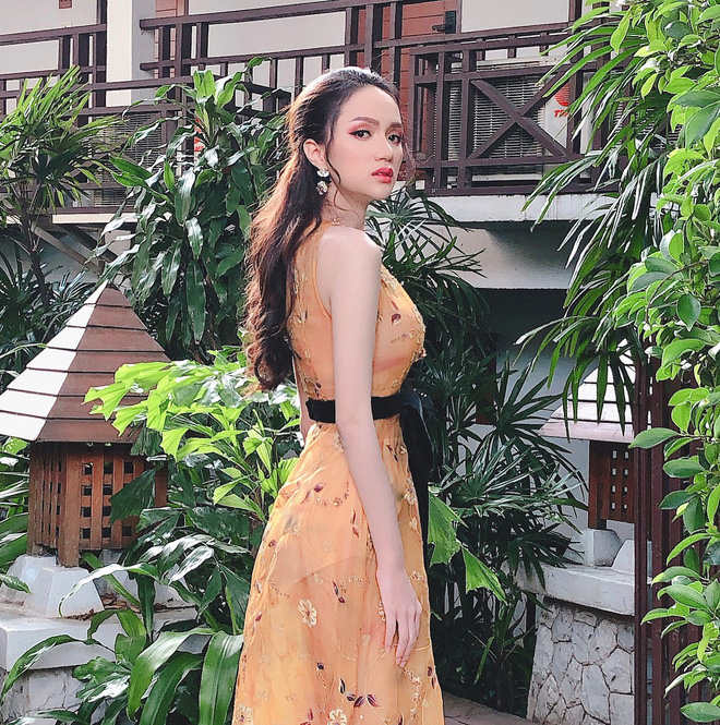 Một chiếc váy hai số phận, không tin bạn cứ nhìn hai người đẹp tên Hương Giang này diện