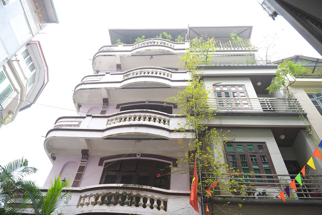 Cận cảnh ngôi nhà của ông Nguyễn Thanh Hoá ở Chùa Láng Cận cảnh ngôi nhà của ông Nguyễn Thanh Hoá ở Chùa Láng