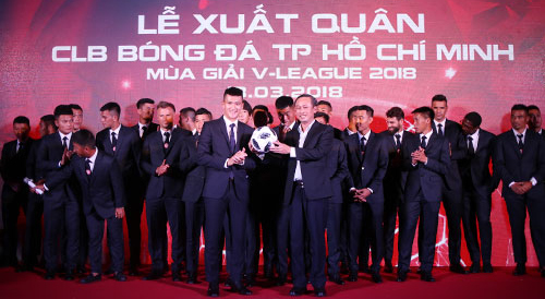 Lê Công Vinh: CLB TP HCM có thể thua dưới sân nhưng sẽ thắng trên khán đài