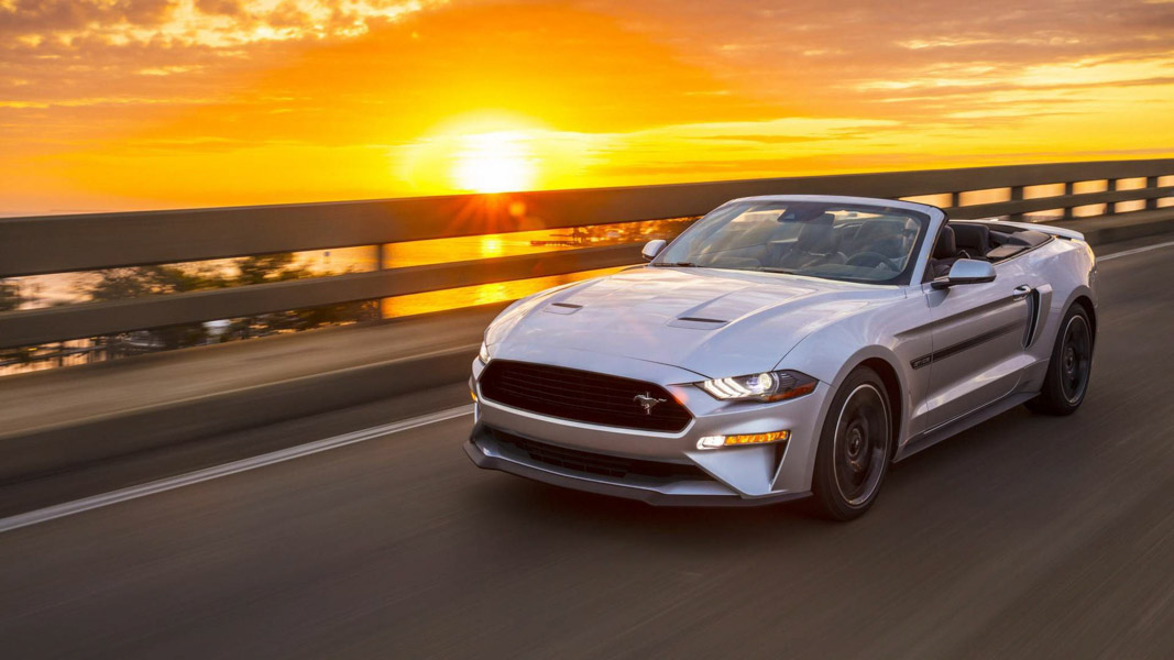 Ford Mustang phiên bản California Special: Chiếc mui trần vạn người mê Ford Mustang phiên bản California Special: Chiếc mui trần vạn người mê