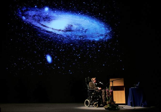 Những tiên đoán để đời của Stephen Hawking