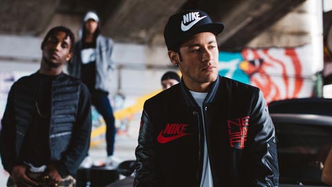 Nike hỗ trợ 200 triệu euro để đưa Neymar tới Real Nike hỗ trợ 200 triệu euro để đưa Neymar tới Real