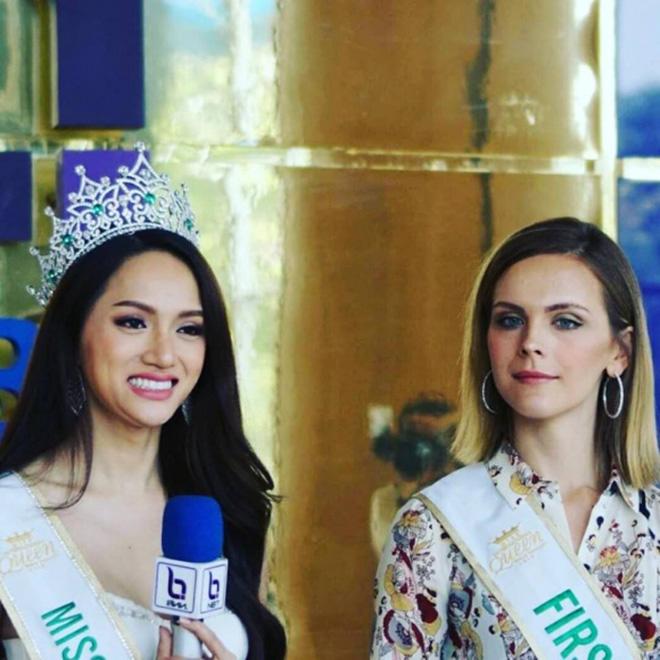 Hương Giang trả lời trước câu hỏi: Người chuyển giới dù đẹp cũng không phải là con gái?