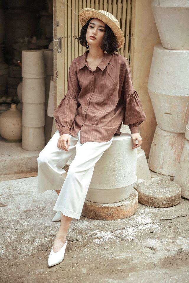 Rất nhiều mẫu sơmi ngọt lịm giá chỉ loanh quanh 400 nghìn để nàng công sở tha hồ mua sắm cho mùa mới