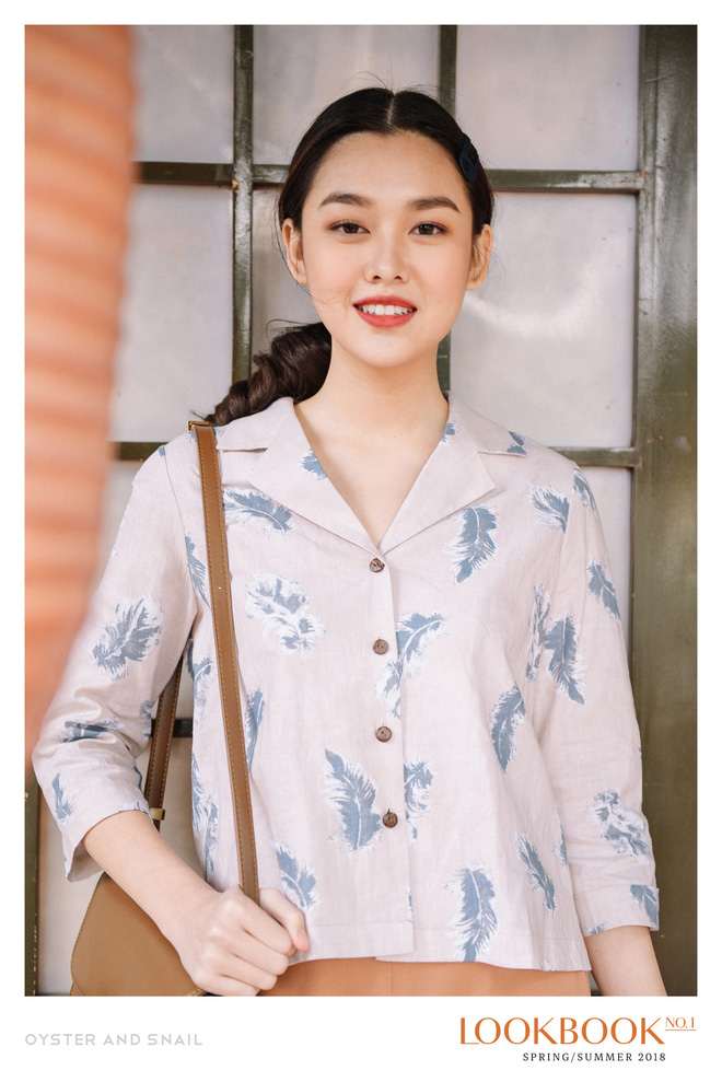 Rất nhiều mẫu sơmi ngọt lịm giá chỉ loanh quanh 400 nghìn để nàng công sở tha hồ mua sắm cho mùa mới