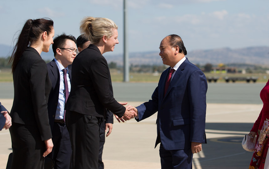 Thủ tướng tới Canberra, chính thức thăm Australia