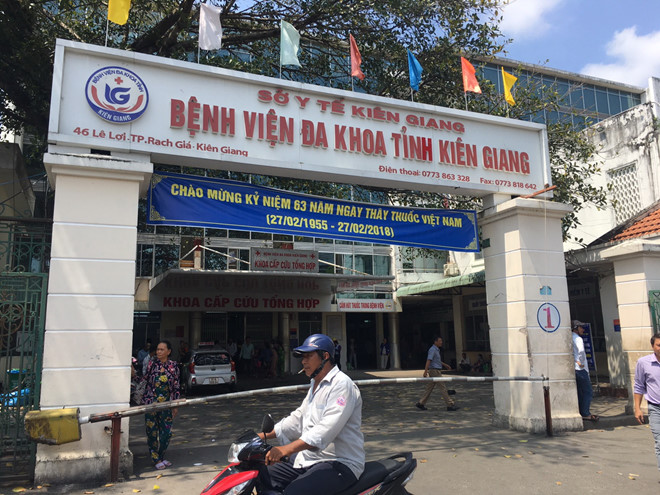 Cảnh cáo, cấm bác sĩ đuổi bệnh nhân trị bệnh