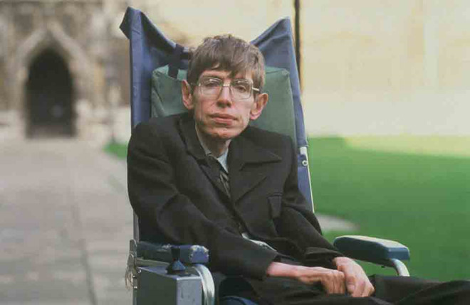 Căn bệnh giết chết Stephen Hawking đáng sợ như thế nào?