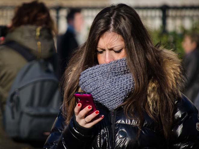 NÓNG: Khoa học chứng minh dùng nhiều smartphone khiến não lười hoạt động