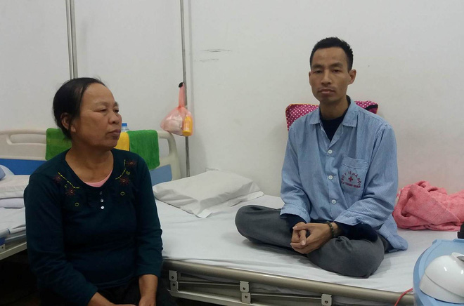 Chưa kịp đón con gái chào đời, bố nhập viện vì suy thận, một mình mẹ ngược xuôi suốt 7 năm trời lo lắng cho cả gia đình