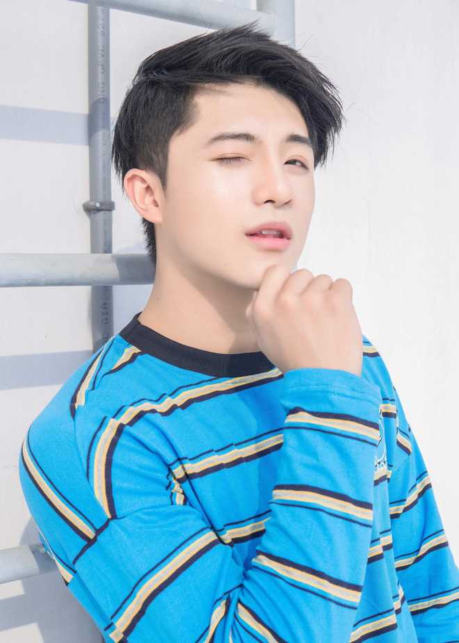 Vừa trở về Việt Nam, Harry Lu trình làng loạt ảnh cận cảnh nhan sắc sau 20 lần phẫu thuật