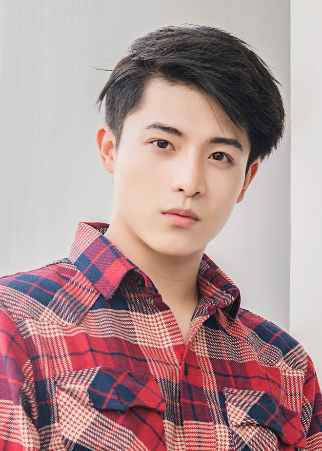 Vừa trở về Việt Nam, Harry Lu trình làng loạt ảnh cận cảnh nhan sắc sau 20 lần phẫu thuật