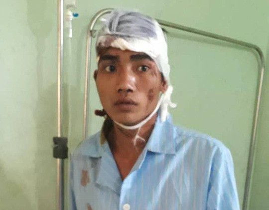 Khởi tố nghi phạm sát hại con gái 2 tuổi, chém trọng thương vợ