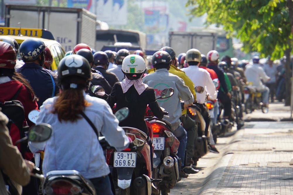 Người Sài Gòn khốn khổ vượt ải kẹt xe cửa ngõ Tây Bắc TP
