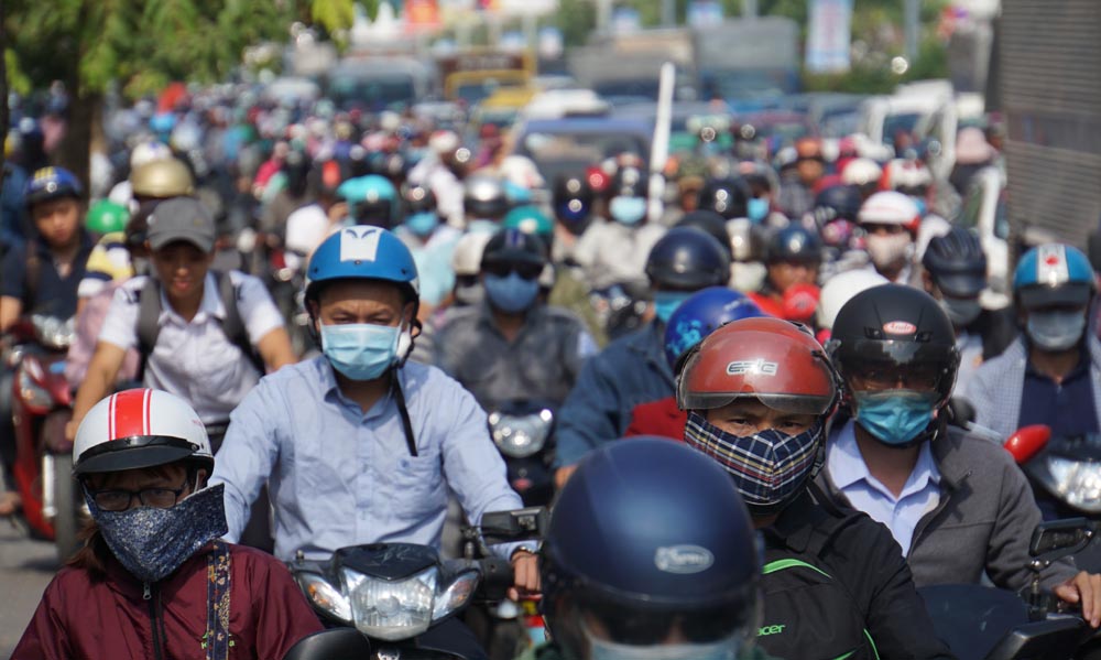 Người Sài Gòn khốn khổ vượt ải kẹt xe cửa ngõ Tây Bắc TP