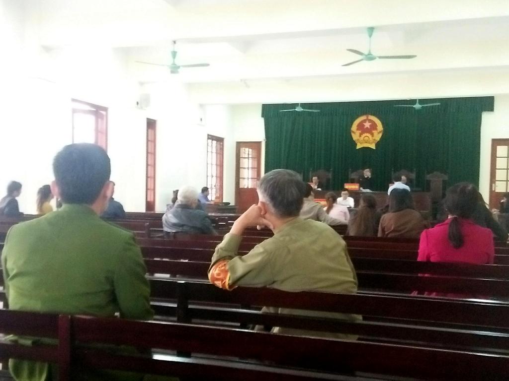 Giám đốc gây nổ ở khách sạn, tống tiền 100.000USD lĩnh án