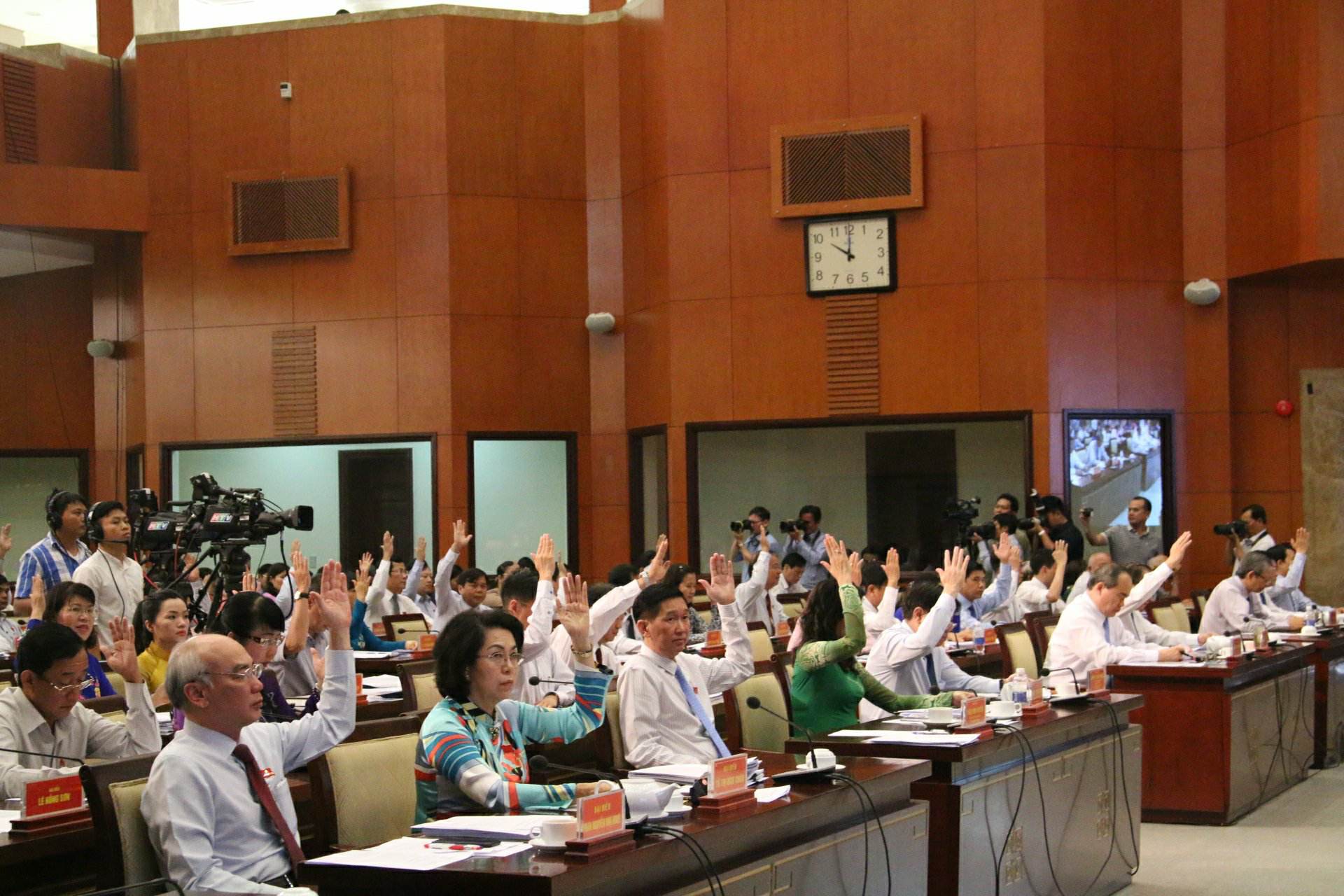 TP.HCM tăng thu nhập cho cán bộ trong đầu tháng 4