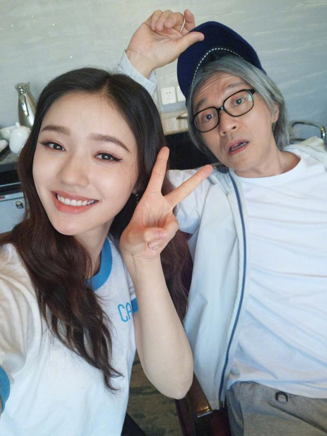 Hình ảnh mới nhất của Châu Tinh Trì ở tuổi 55 khiến khán giả lo lắng, xót xa