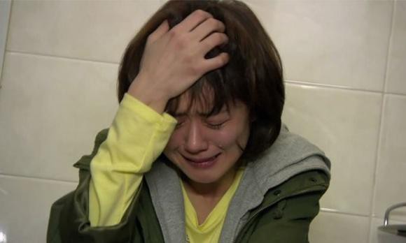 Ngoại tình rồi về ép vợ ly hôn sau 1 năm mặn nồng, chồng còn bắt vợ trả hơn 120 triệu tiền cỗ cưới, khám thai?