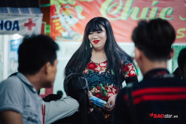 Chuyện đời cô đào hát rong nuôi giấc mơ chuyển giới: Chỉ mong một ngày được nghe gọi là con gái yêu của ba má…