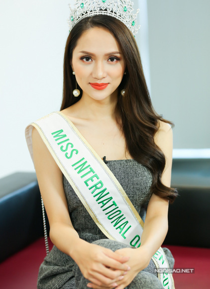 Hương Giang: Phụ nữ hơn nhau không phải ở tấm chồng